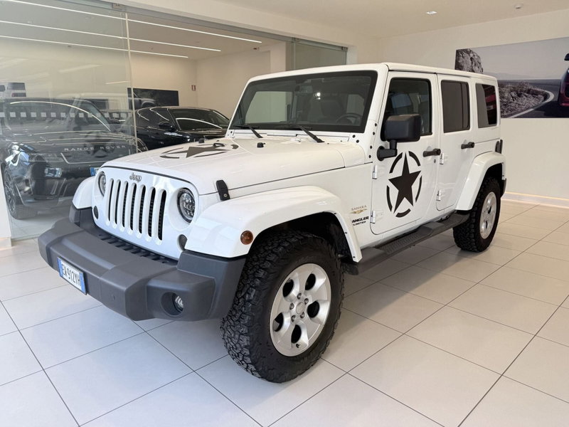 Jeep Wrangler 2.8 CRD DPF Sahara Auto del 2014 usata a Latina