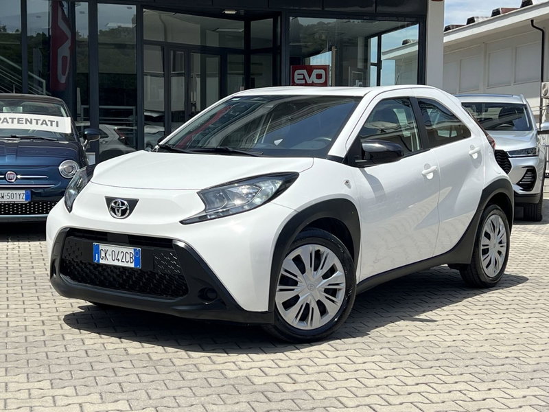 Toyota Aygo X 1.0 Active 72cv del 2022 usata a Chieti