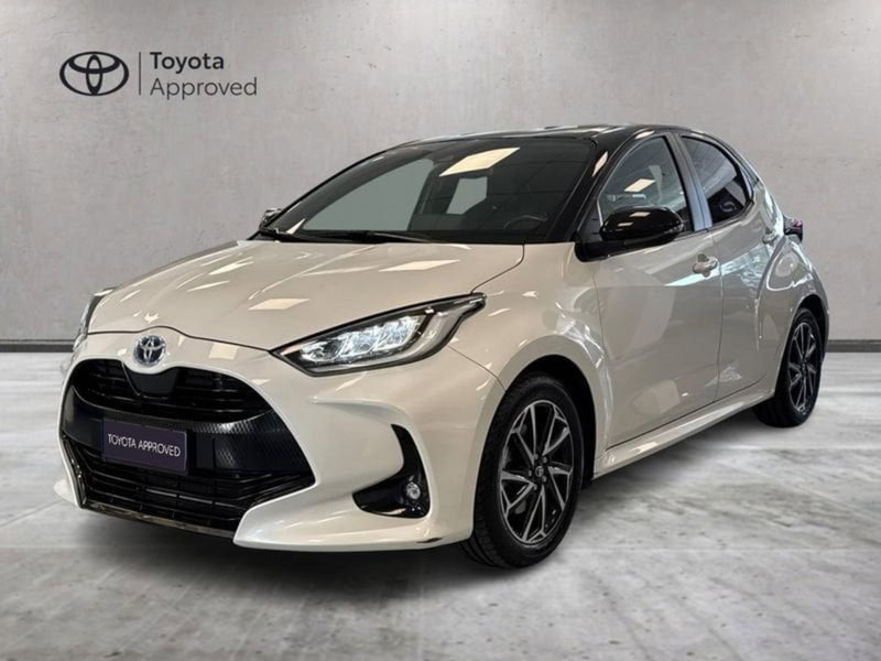Toyota Yaris 1.5 Hybrid 5 porte Style del 2022 usata a Prato