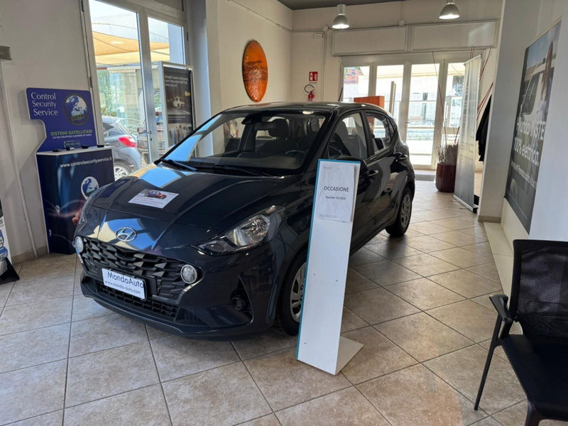 Hyundai i10 1.0 MPI Advanced del 2023 usata a Palermo