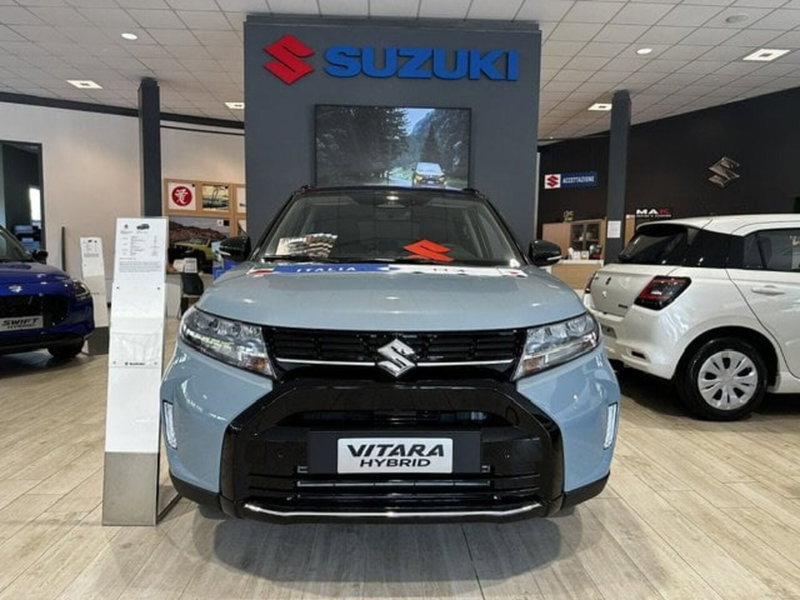 Suzuki Vitara 1.4h Top Kuro 4wd allgrip 110cv nuova a Serravalle Sesia