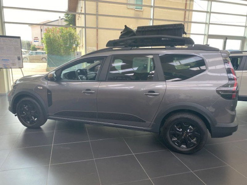 Dacia Jogger 1.6 hybrid Extreme UP 140cv 7p.ti nuova a Dolce'