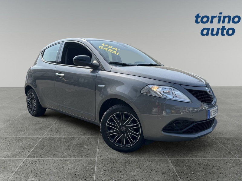 Lancia Ypsilon 1.0 FireFly 5 porte S&S Hybrid Ecochic Gold del 2021 usata a Torino