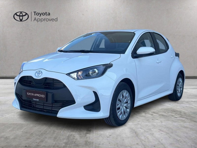 Toyota Yaris 1.5 Hybrid 5 porte Energy nuova a Misterbianco
