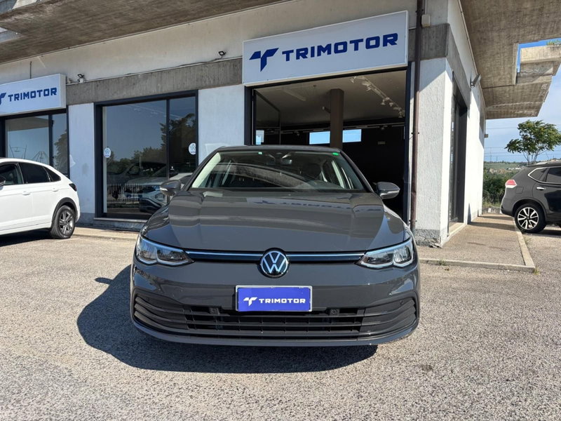 Volkswagen Golf 1.0 TSI EVO Life del 2021 usata a Teramo