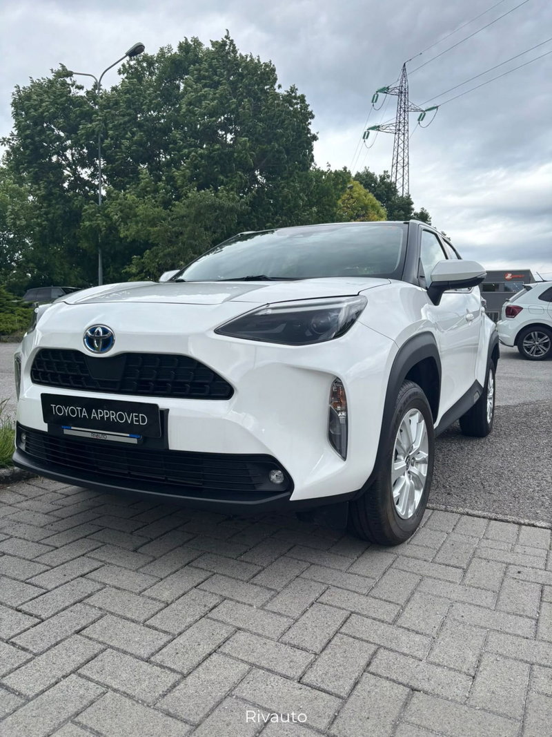 Toyota Yaris Cross 1.5 Hybrid 5p. E-CVT Active del 2022 usata a Erba