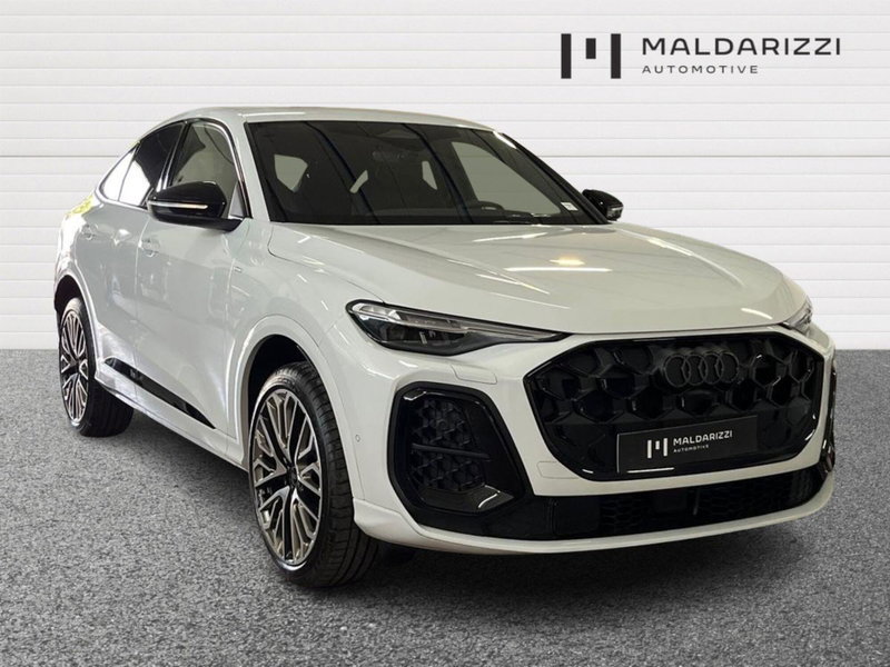 Audi Q5 Sportback 2.0 tdi mhev+ S line edition quattro 204cv s-tronic nuova a Taranto