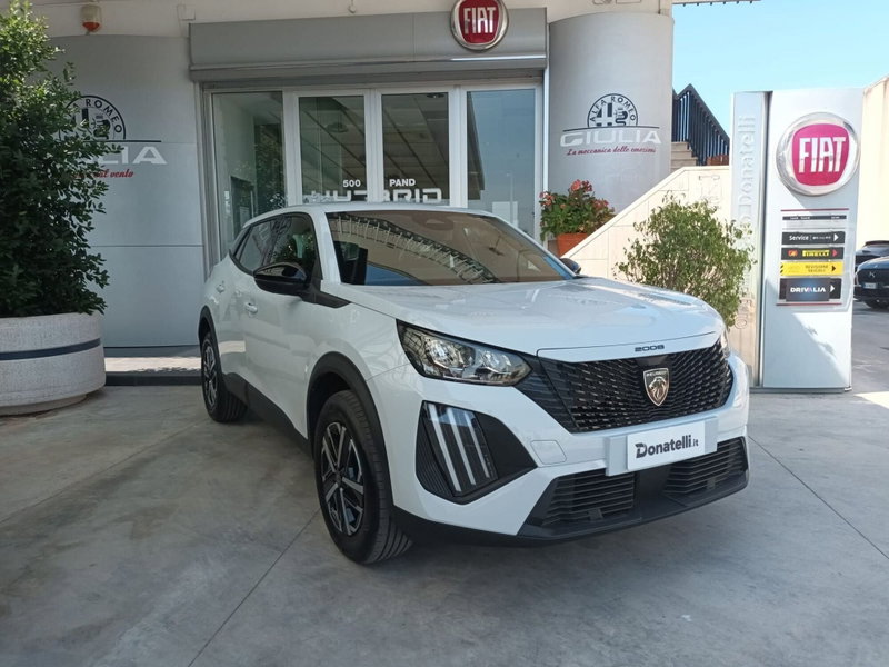 Peugeot 2008 1.2 hybrid Style 110cv e-dcs6 nuova a Triggiano
