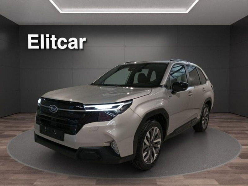 Subaru Forester 2.0 e-Boxer MHEV CVT Lineartronic Premium nuova a Dormelletto