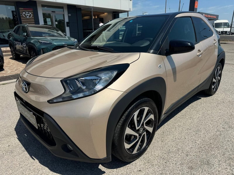 Toyota Aygo X 1.0 Trend Air 72cv s-cvt del 2024 usata a Modena