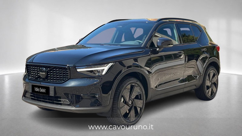 Volvo XC40 2.0 b3 Plus Black Edition auto nuova a Ferrara