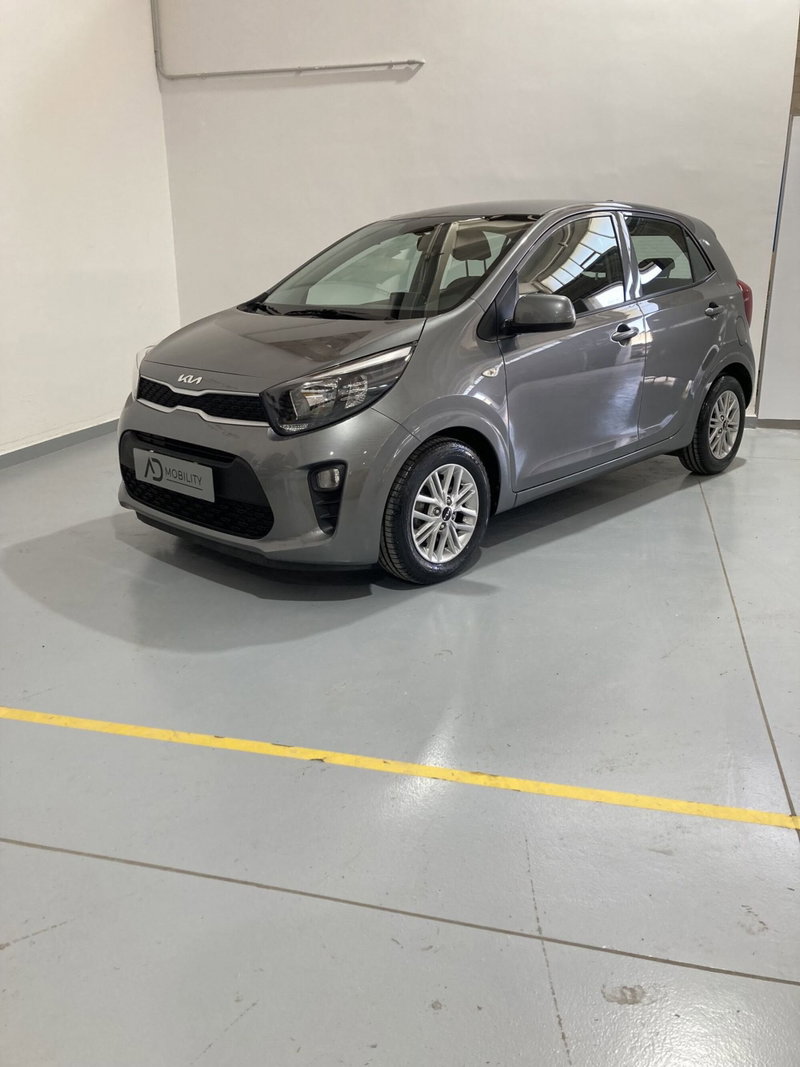 Kia Picanto 1.0 12V 5 porte AMT Style del 2023 usata a Barletta