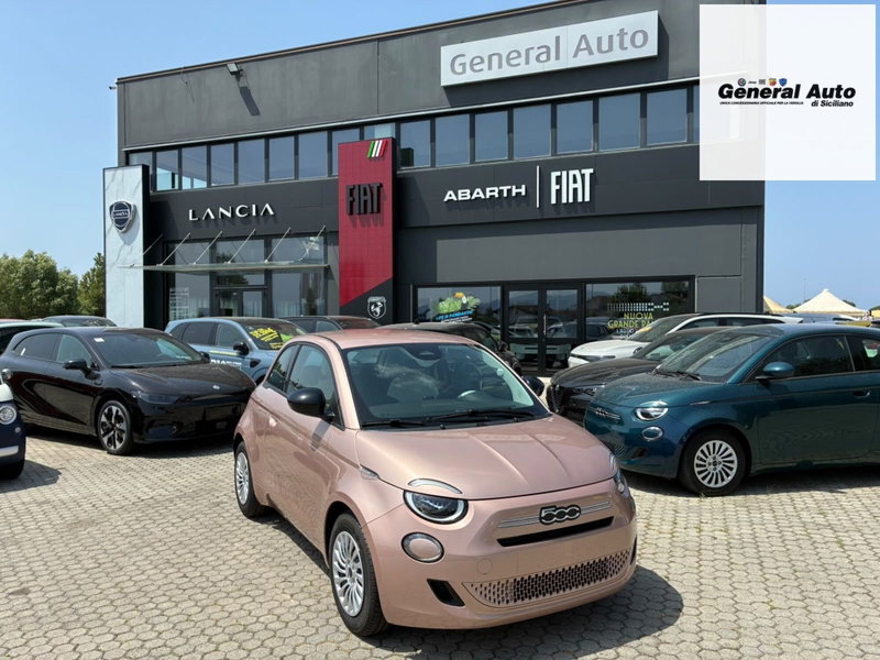 Fiat 500 1.0 hybrid Pop nuova a Viareggio