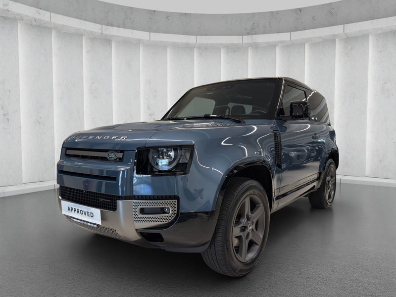 Land Rover Defender 90 3.0d i6 mhev X-Dynamic SE awd 200cv auto del 2023 usata a Milano