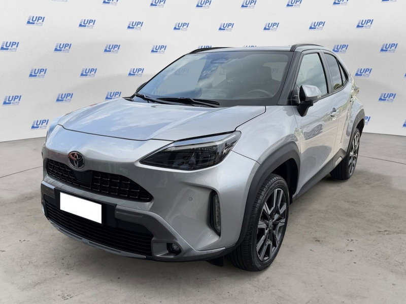 Toyota Yaris Cross Lounge fwd 130cv e-cvt del 2025 usata a Lucca