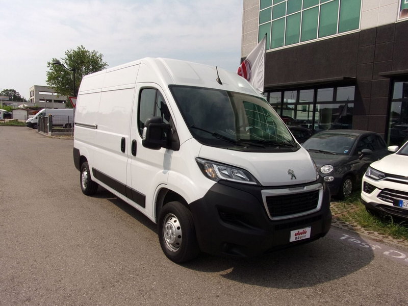 Peugeot Boxer Furgone 33 L2H2 2.2 diesel 120cv S&S del 2024 usata a Reggio nell'Emilia