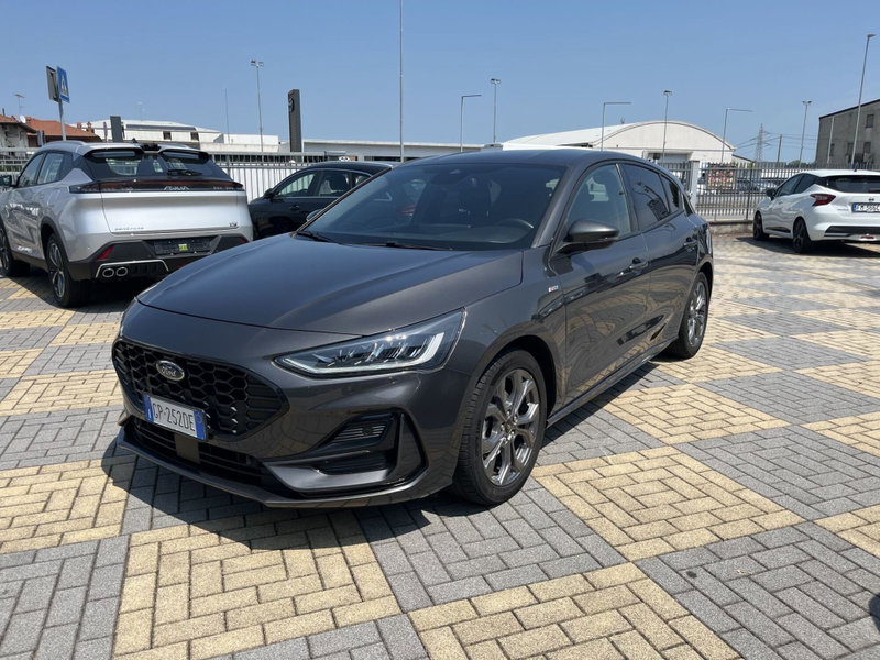 Ford Focus 1.0 EcoBoost Hybrid 125 CV Powershift 5p. ST-Line X del 2023 usata a Novara
