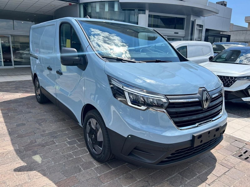 Renault Trafic Furgone van T27 2.0 blue dci 150cv L1H1 eag9 nuova a Conegliano