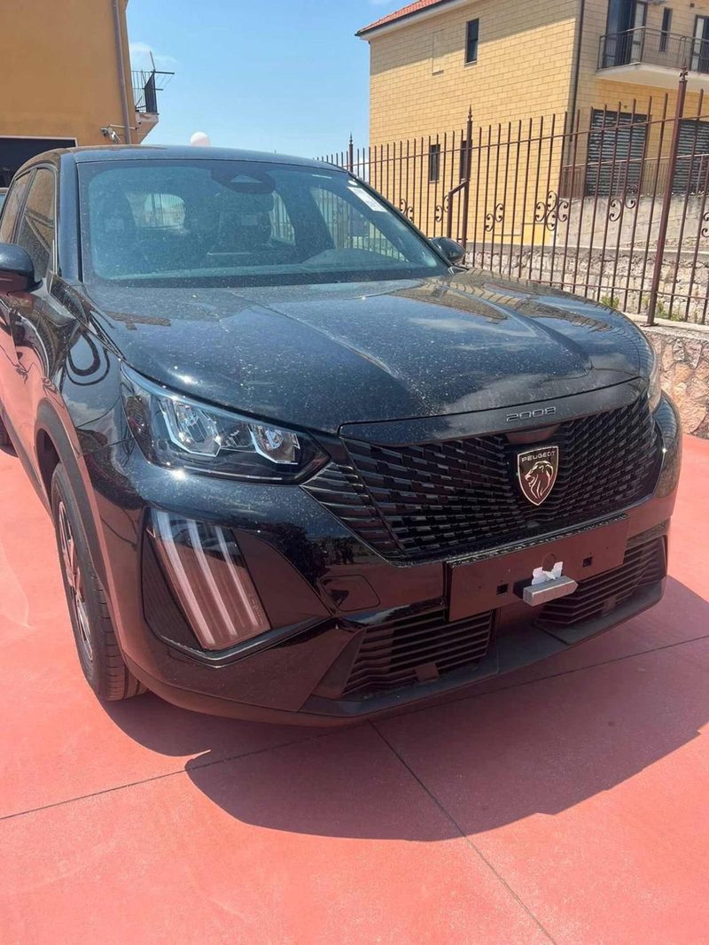 Peugeot 2008 1.2 puretech Style s&s 100cv nuova a Foggia