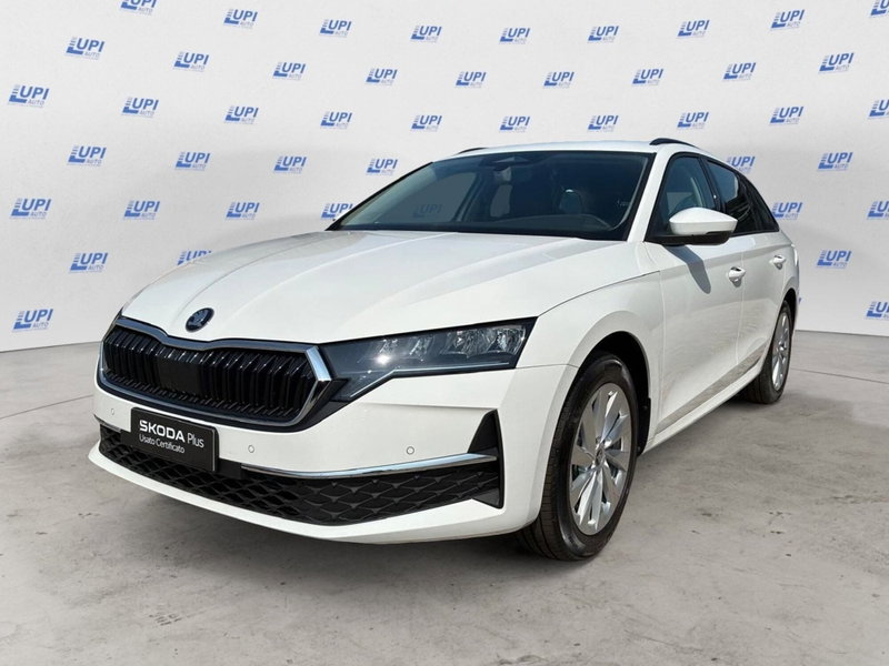Skoda Octavia Station Wagon 1.5 tsi mhev Executive 115cv dsg nuova a Prato