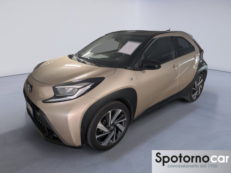 Toyota Aygo X 1.0 Lounge Air 72cv s-cvt del 2023 usata a Milano