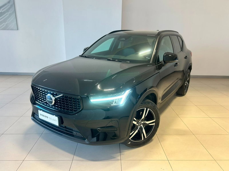 Volvo XC40 B3 automatico Plus Dark del 2023 usata a Napoli