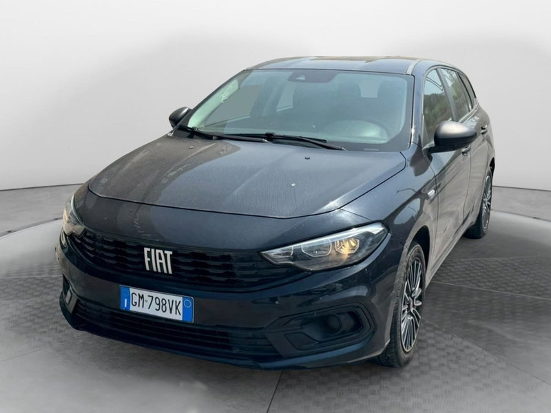 Fiat Tipo Station Wagon Tipo SW 1.0 t3 Cross 100cv del 2023 usata a Atripalda