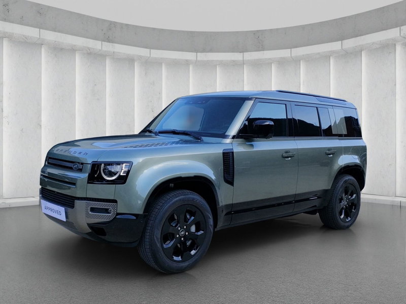 Land Rover Defender 110 2.0 si4 phev X-Dynamic SE awd 300cv auto del 2025 usata a Pescate