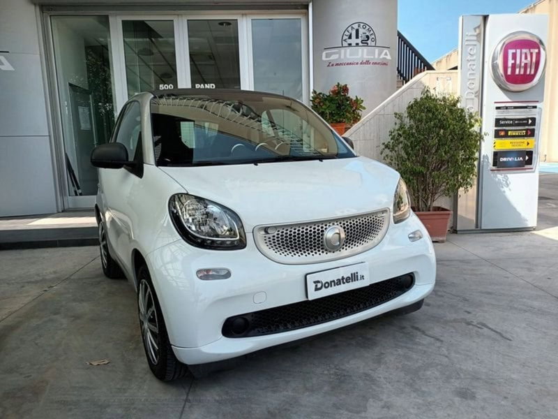 smart Fortwo 70 1.0 twinamic Passion del 2016 usata a Triggiano