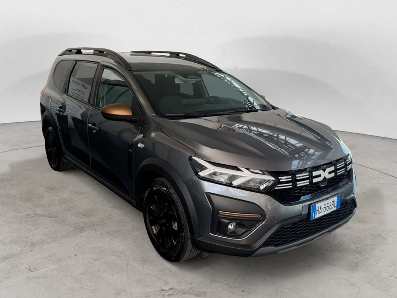 Dacia Jogger 1.0 tce Extreme UP Gpl 100cv del 2025 usata a Napoli