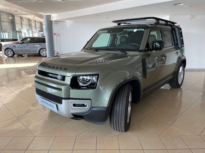 Land Rover Defender 110 3.0d i6 mhev X-Dynamic SE awd 200cv auto del 2023 usata a Arezzo