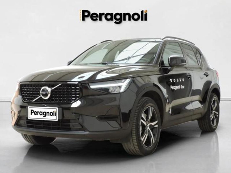 Volvo XC40 B3 automatico Plus Dark del 2026 usata a Firenze