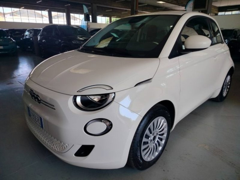 Fiat 500e Red Berlina 23,65 kWh del 2025 usata a Cesena