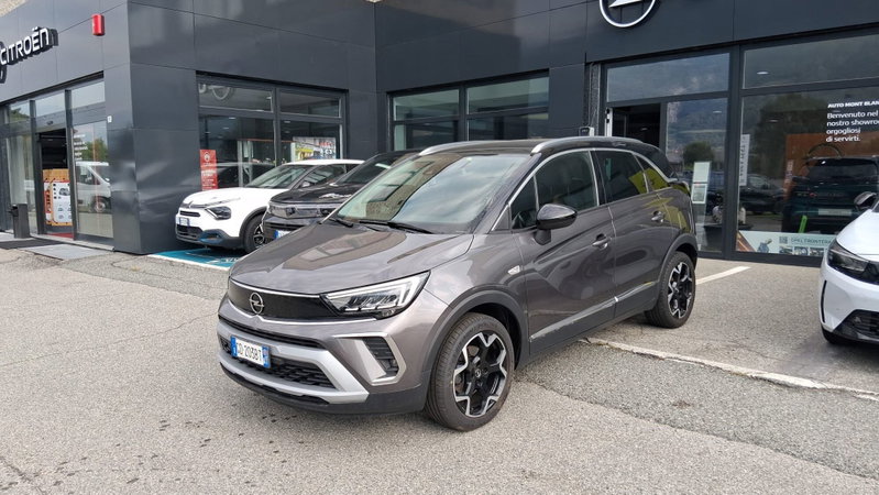 Opel Crossland X 1.2 Turbo 12V 110 CV Start&Stop aut. Ultimate del 2021 usata a Saint-Christophe