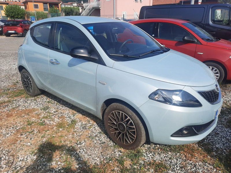 Lancia Ypsilon 1.0 FireFly 5 porte S&S Hybrid Ecochic A. Ferretti del 2024 usata a La Spezia