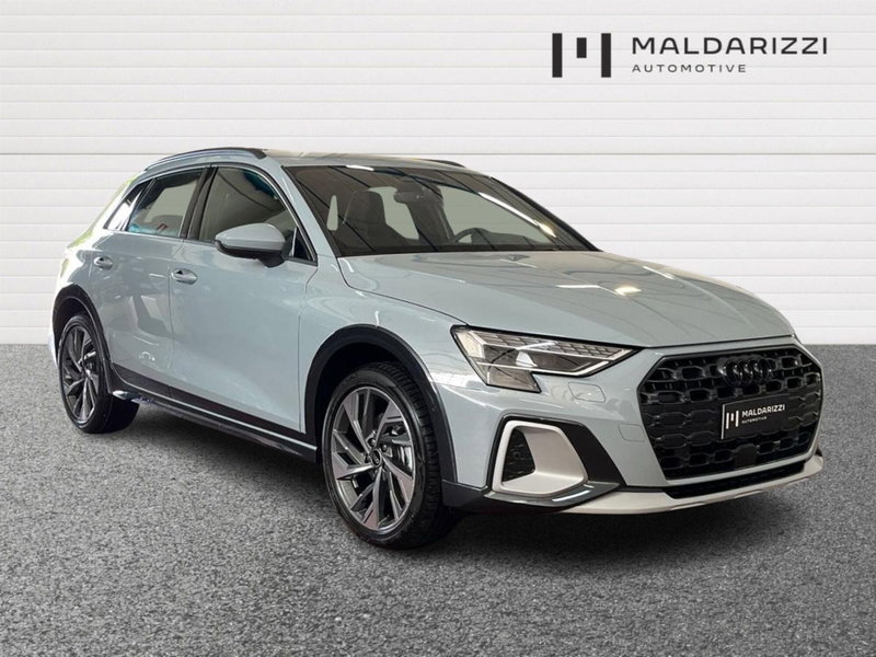 Audi A3 allstreet 2.0 tdi Identity Contrast 150cv s-tronic nuova a Matera