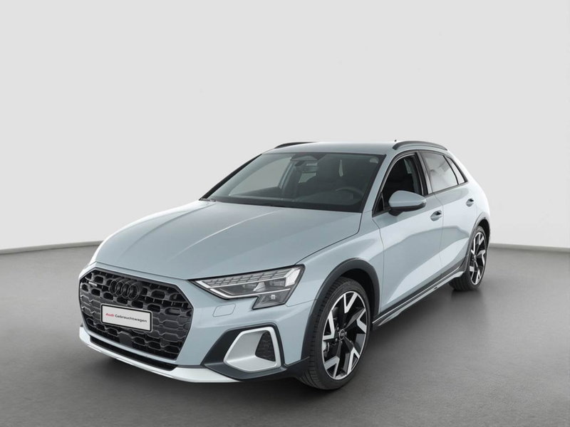 Audi A3 allstreet 2.0 tfsi Identity Contrast quattro 204cv auto del 2025 usata a Modena