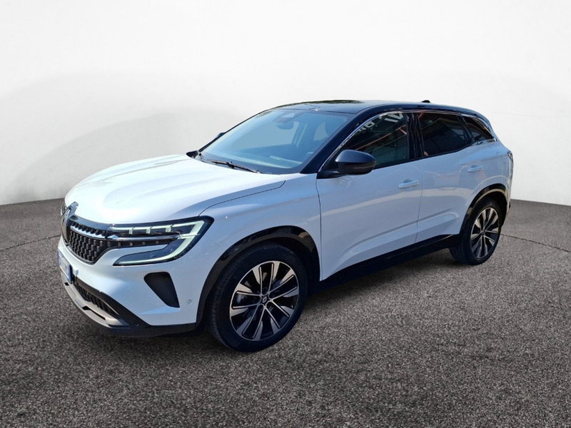 Renault Austral 1.2 full hybrid Techno 200cv auto del 2023 usata a Latina