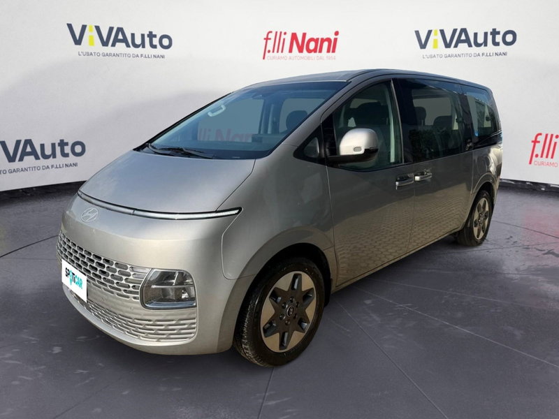 Hyundai Staria 1.6 hev 2wd auto nuova a Massa