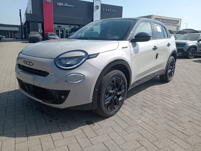 Fiat 600 1.2 hybrid Sport 145cv auto nuova a Alessandria