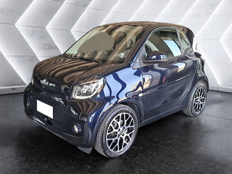 smart Fortwo EQ Prime Nightsky del 2023 usata a Salerno