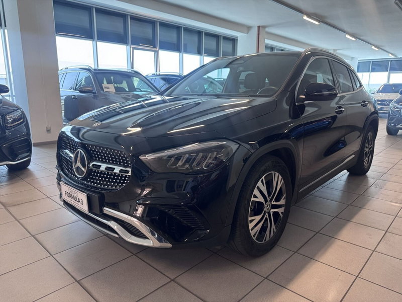 Mercedes-Benz GLA SUV 200 d Progressive Advanced Plus 4matic auto del 2024 usata a Messina