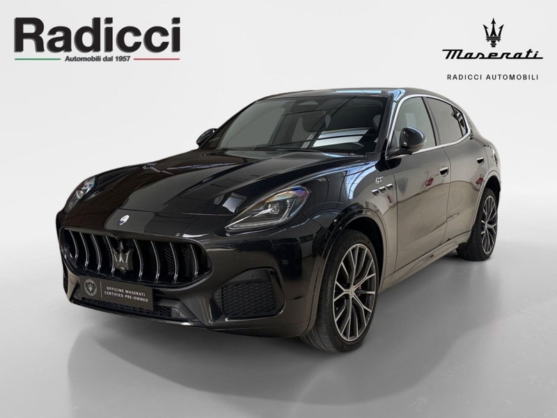 Maserati Grecale 2.0 mhev GT 300cv auto del 2023 usata a Bari