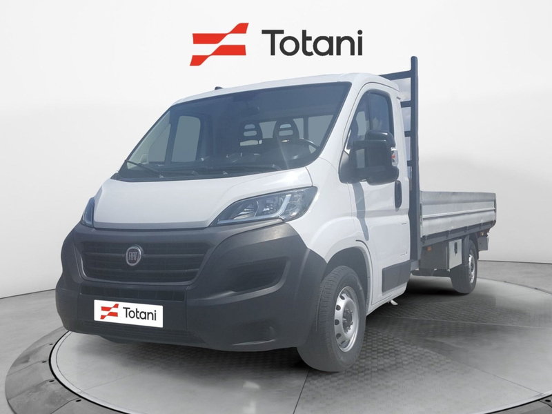 Fiat Ducato Furgone Vetrato 33 MH2 2.2 mjt3 140cv  serie 9 del 2021 usata a L'Aquila