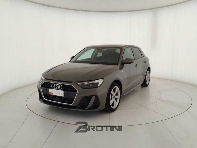 Audi A1 Sportback 25 TFSI S tronic S line edition del 2025 usata a Massa