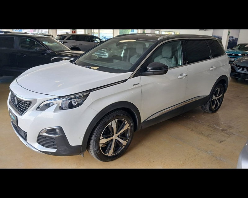 Peugeot 5008 1.2 puretech t GT s&s 130cv del 2019 usata a Novi Ligure