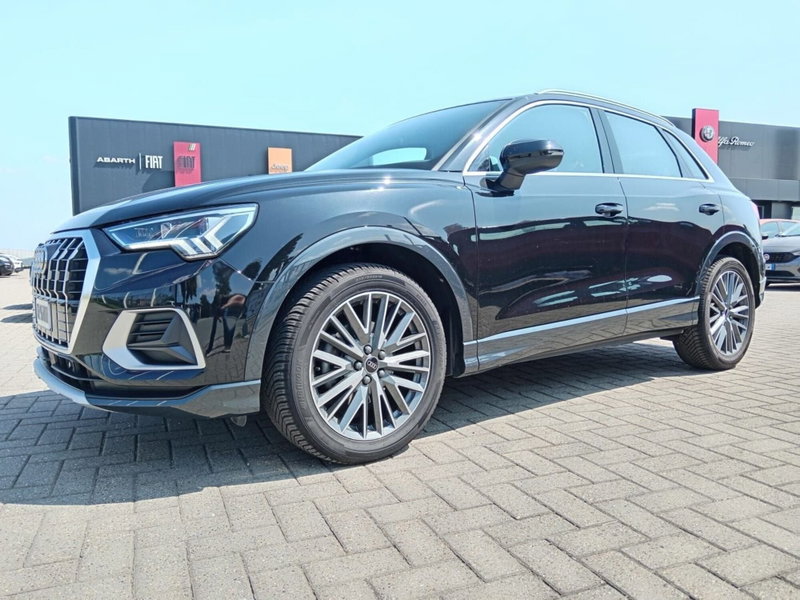 Audi Q3 35 1.5 tfsi Business Advanced s-tronic del 2023 usata a Alessandria