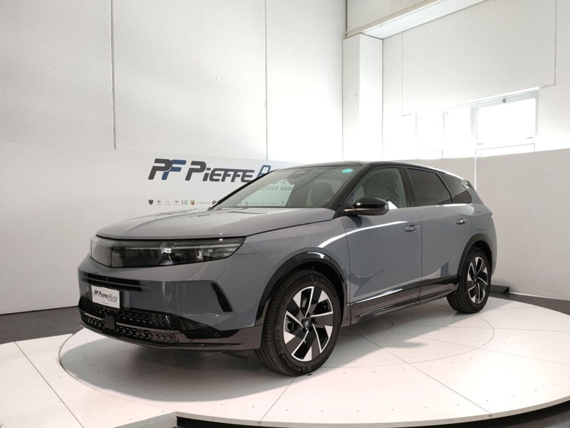Opel Grandland 97kWh full electric GS 230cv nuova a L'Aquila