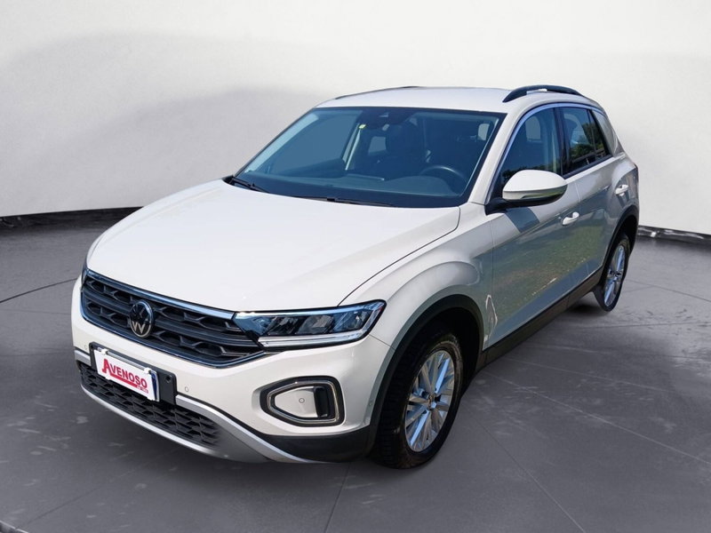 Volkswagen T-Roc 1.0 TSI Life del 2023 usata a Reggio Calabria