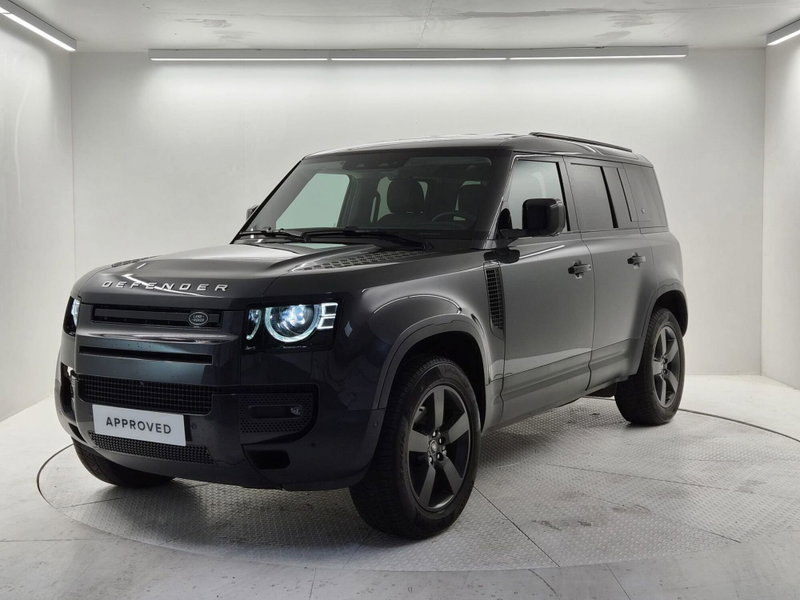 Land Rover Defender 110 3.0d i6 mhev X-Dynamic SE awd 200cv auto del 2022 usata a Bergamo